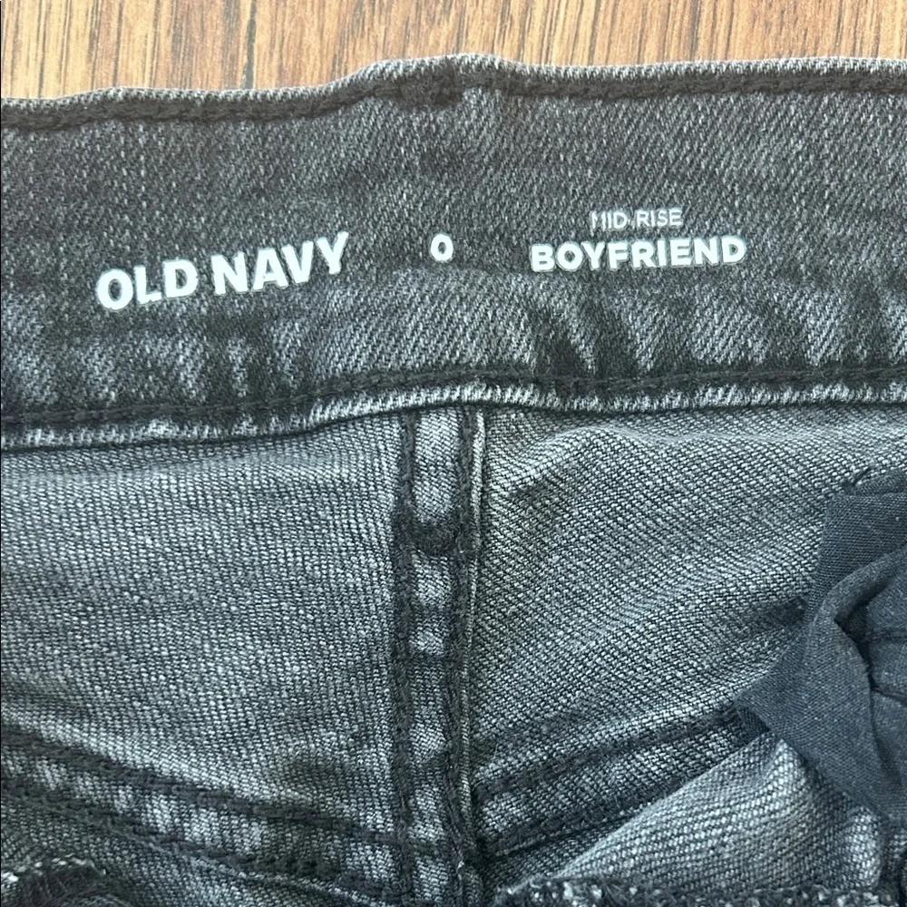 Old Navy Black Denim Shorts - Picture 2 of 3